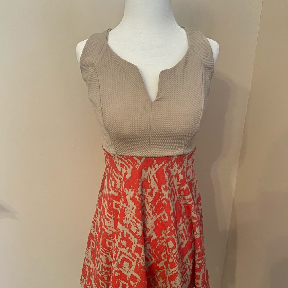 Tan and pink patterned dress - Picture 2 of 3